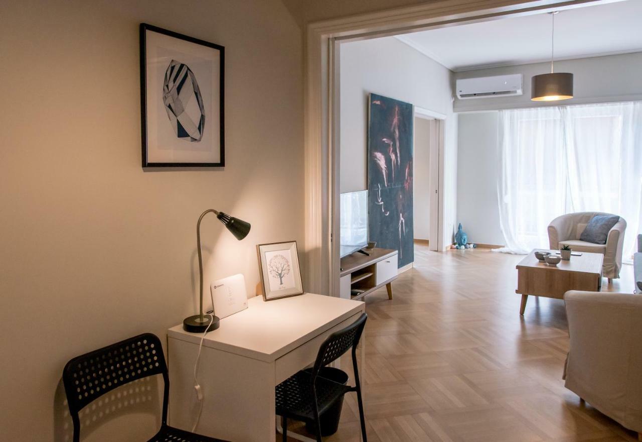 Darsiss 2 - Museum Apartment Athena Bagian luar foto