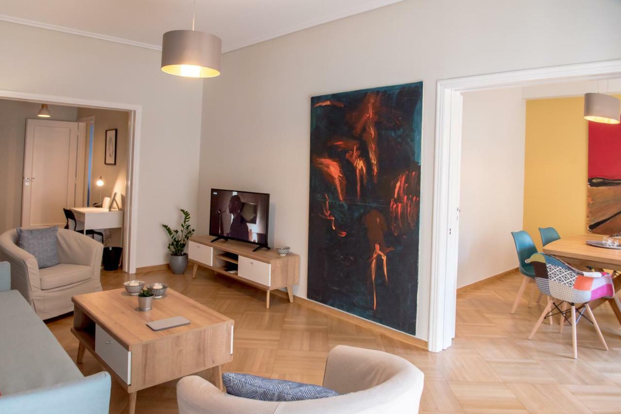 Darsiss 2 - Museum Apartment Athena Bagian luar foto