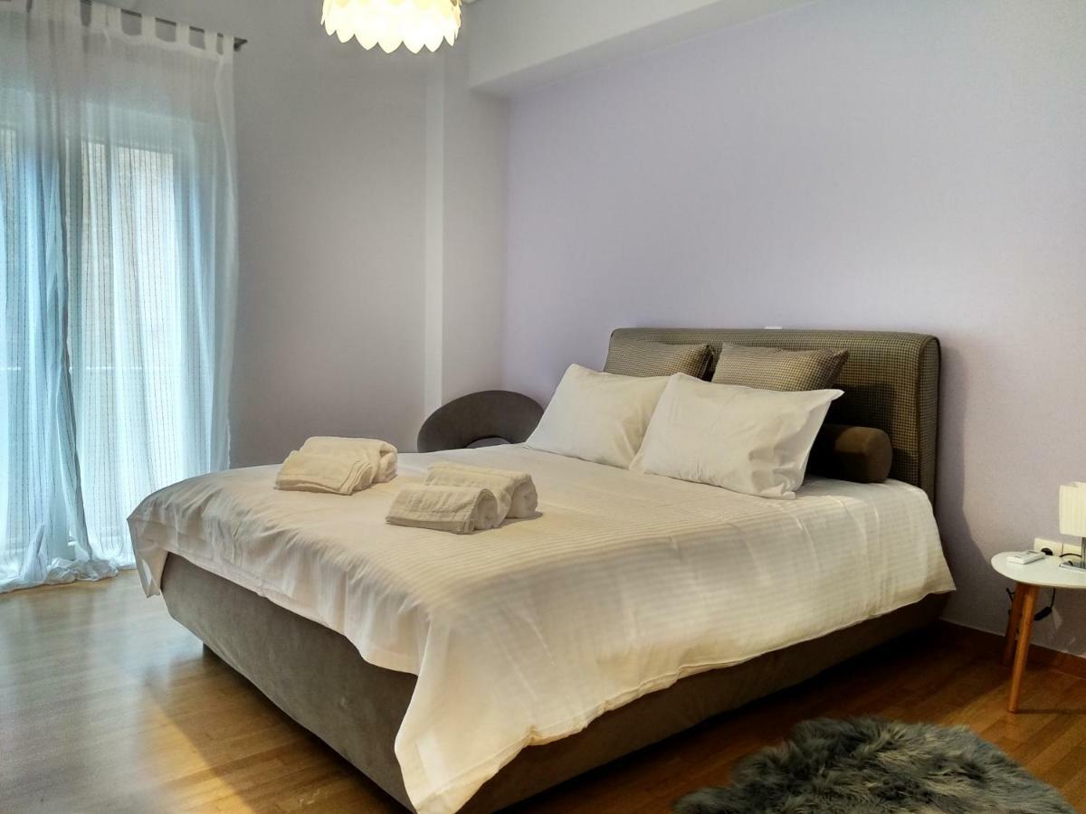 Darsiss 2 - Museum Apartment Athena Bagian luar foto