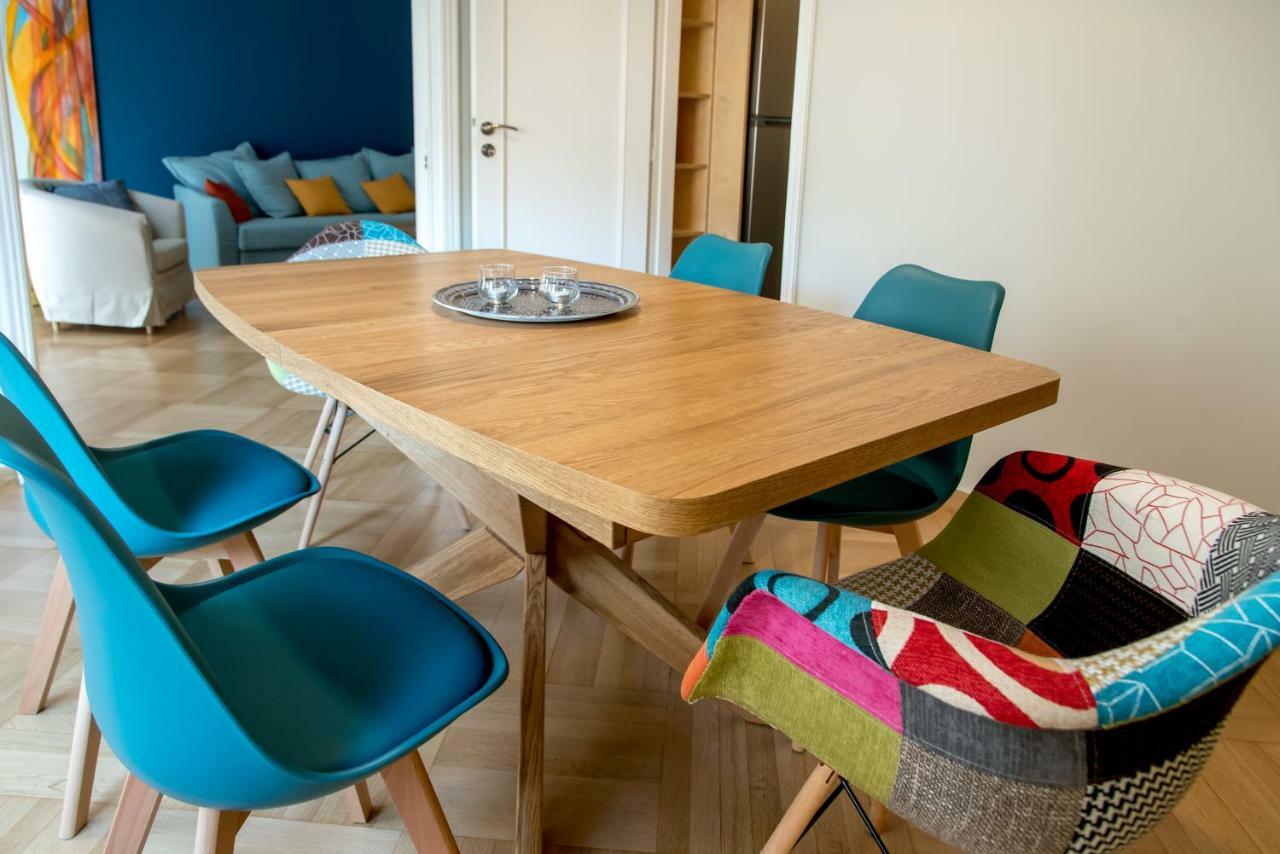 Darsiss 2 - Museum Apartment Athena Bagian luar foto